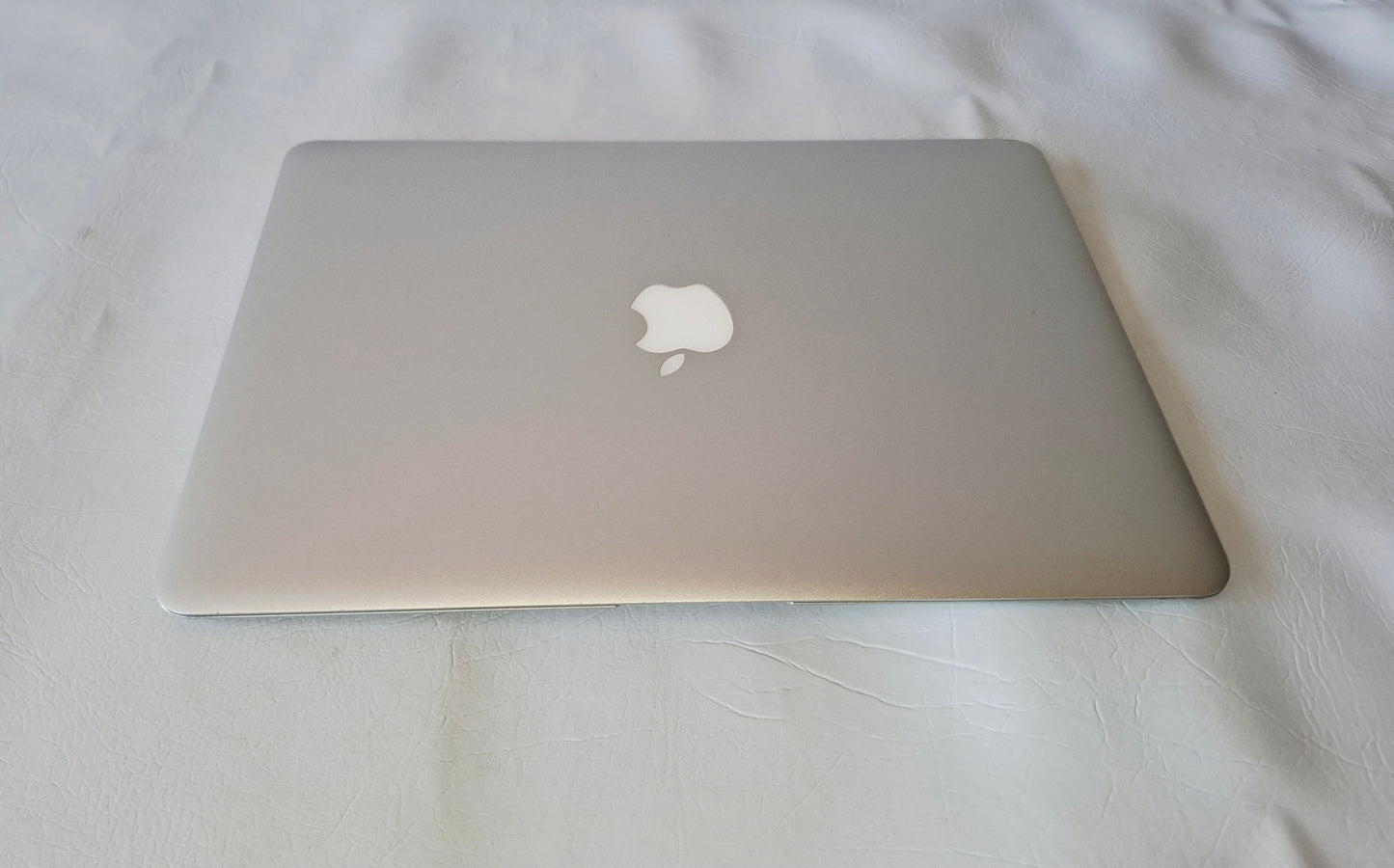 Macbook Pro A1466 i5 inch (2015) Refurbished